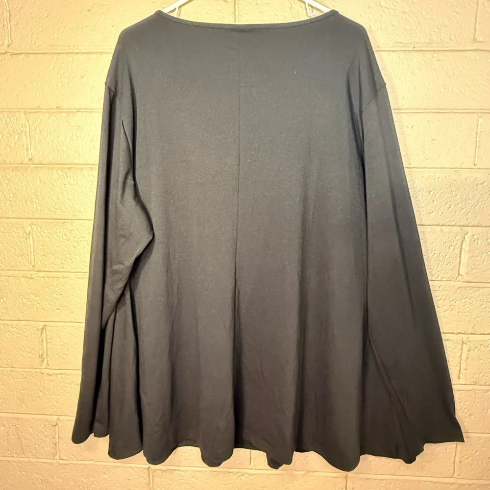 Everyone Black Long Sleeve Women's Top